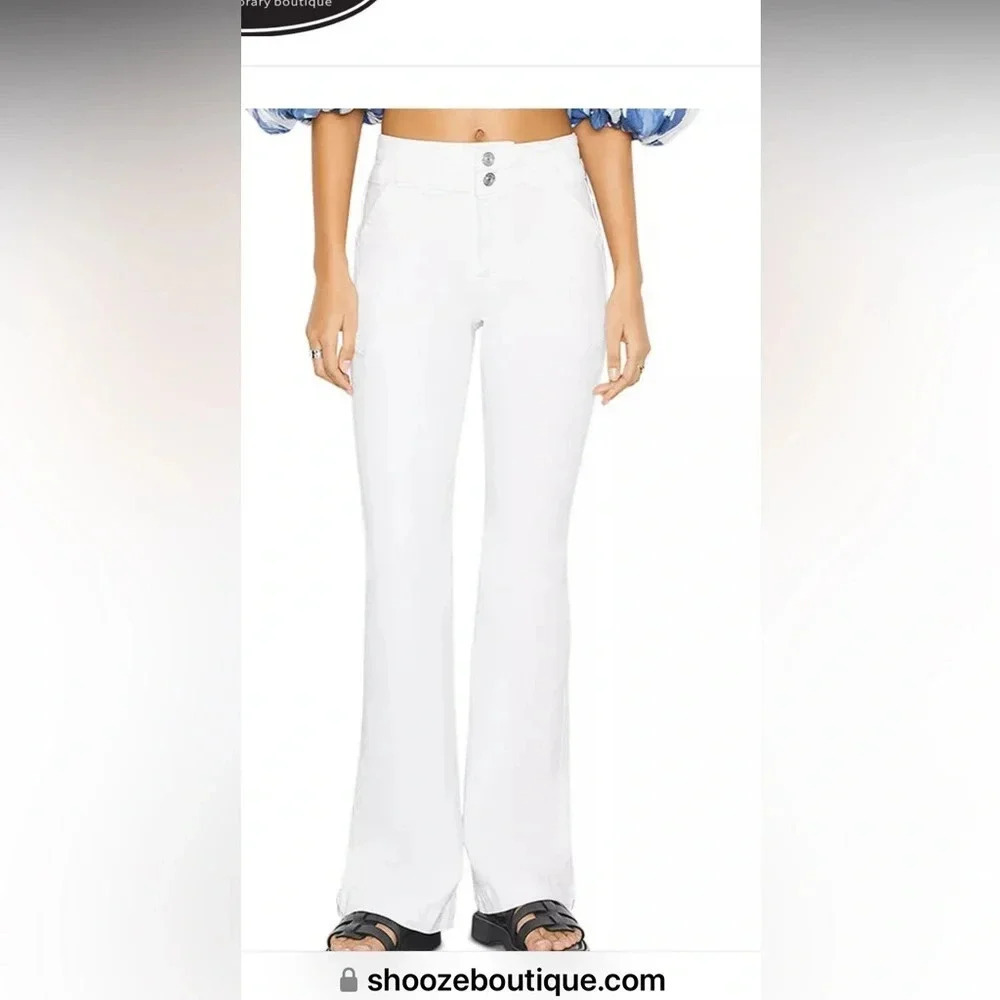 Frame Double Button NWT WHITE FLARE JEAN